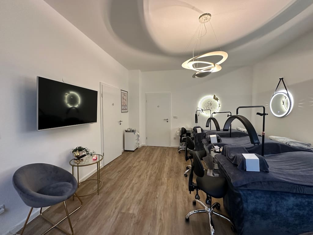 Kosmetikstudio Dresden Wimpernverlängerung Bereich 2