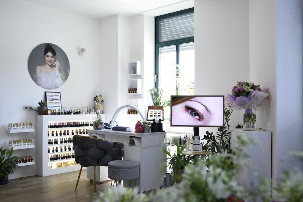 Kosmetikstudio Dresden Nageldesign Tisch 3