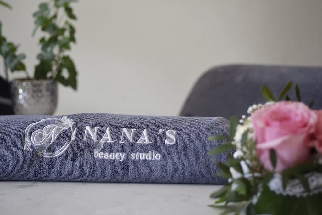 Kosmetikstudio Dresden Nageldesign Tisch 6